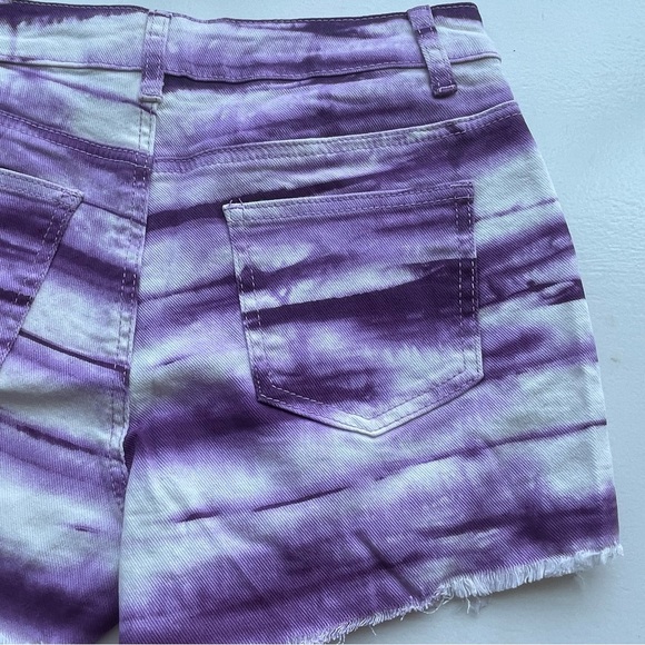 Purple & white tie dye raw hem high waist jean shorts - Picture 10 of 11